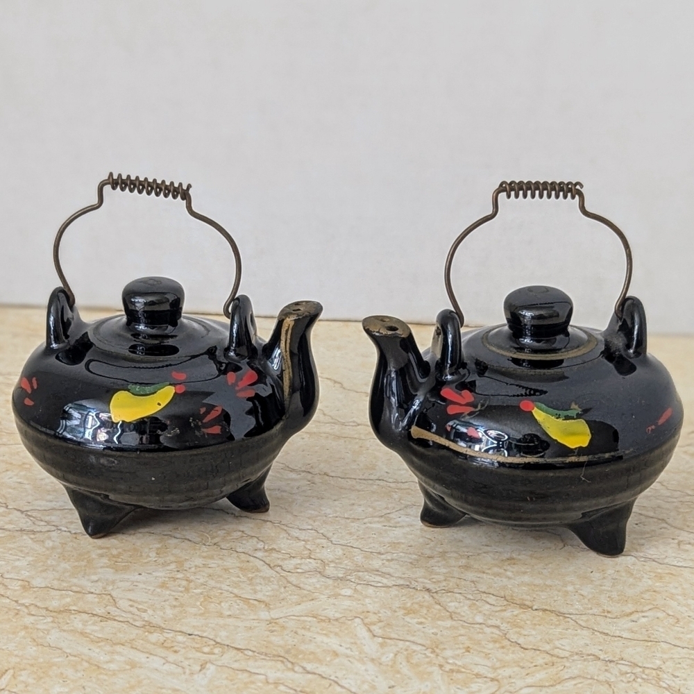 Vintage Black Ceramic Mini Teapot Kettle Salt & Pepper Hand Painted Shakers